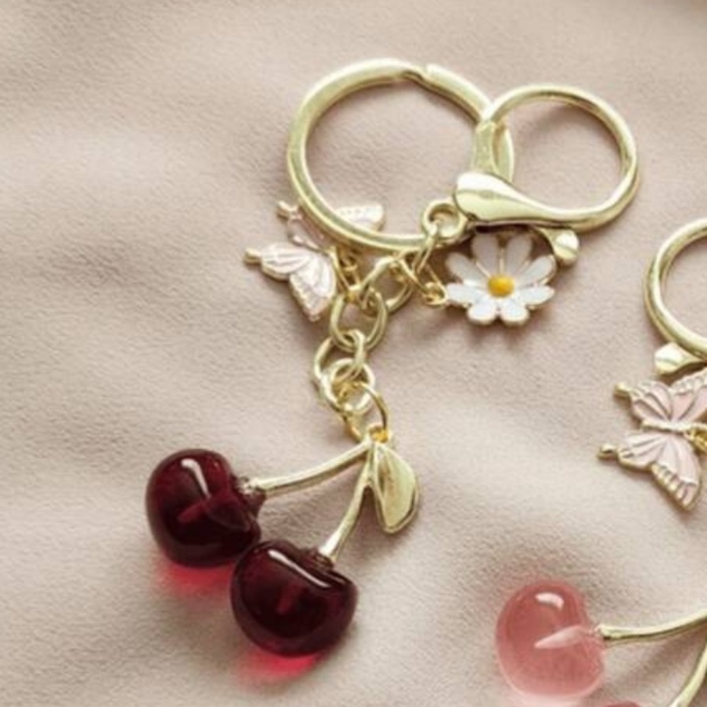 Red Translucent Cherry, Butterfly & Daisy Bag Charm Key Chain NWT - Picture 2 of 3